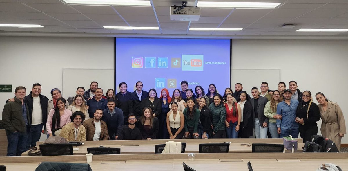 Hoy, en la última clase de la Especialización de Derecho Contencioso Administrativo de mi casa <a href="/UExternado/">U.Externado</a> hablamos de litigio estratégico, teoría del caso, inferencias probatorias, logica y argumentación.

¡Un lindo grupo y un hermoso tema!