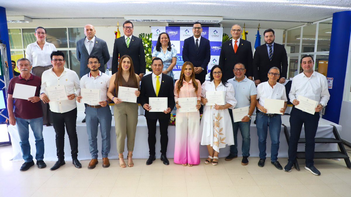 UNIPAZnoticias's tweet photo. #AltaCalidad| En el marco del 38° aniversario de UNIPAZ, los miembros del Consejo Directivo, junto al Rector, Dr. Oscar O. Porras Atencia, acompañaron el Acto Solemne de Agradecimientos https://t.co/HRlXnw6Hna