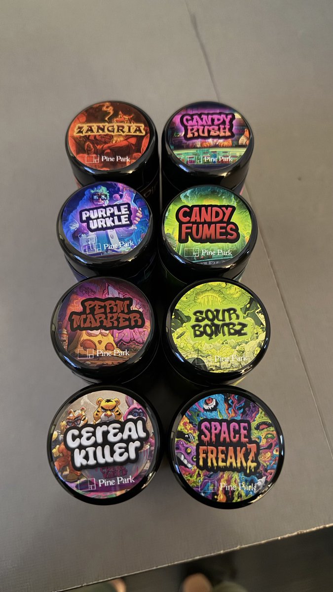 ErickKhan_'s tweet image. Screw it!

I’m giving away TEN 8ths to 10 people who reply to this post. That’s it 🤷🏻‍♂️ 

Whatever flavor you want.

10 Winners.

2x entries if you tag a friend &amp;amp; 3x if you follow @PinePark 🔥