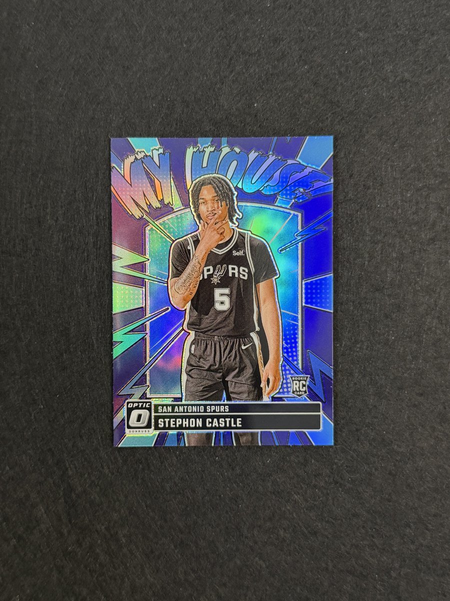 paullydoughnuts's tweet image. Castle Rock Ent.

$40 LOT 

WHR # /149

#gettostackin 👀