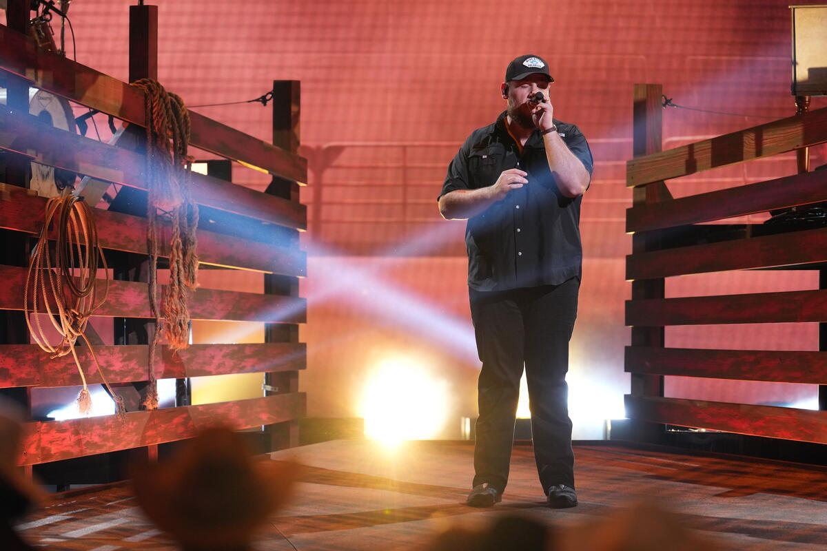 CMA Country Music tweet media