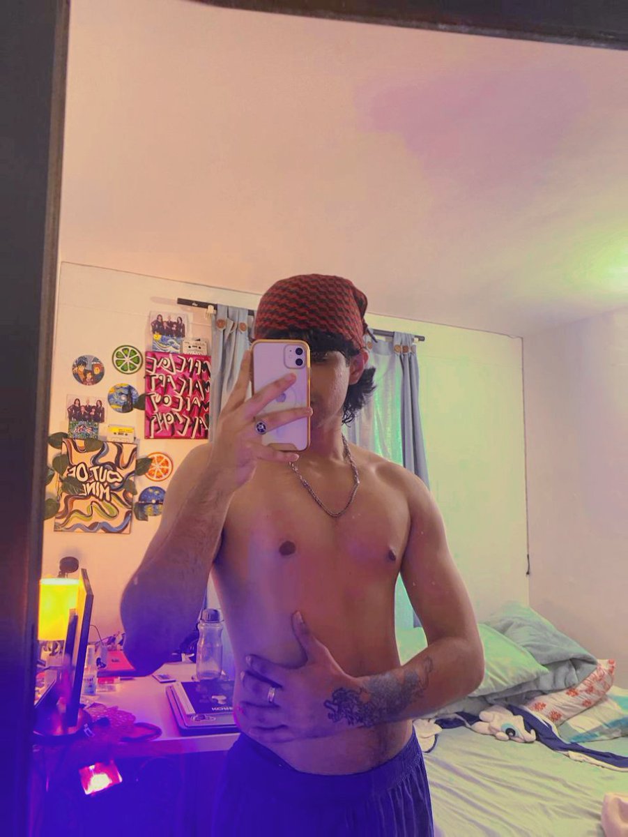 TheOliver tweet media