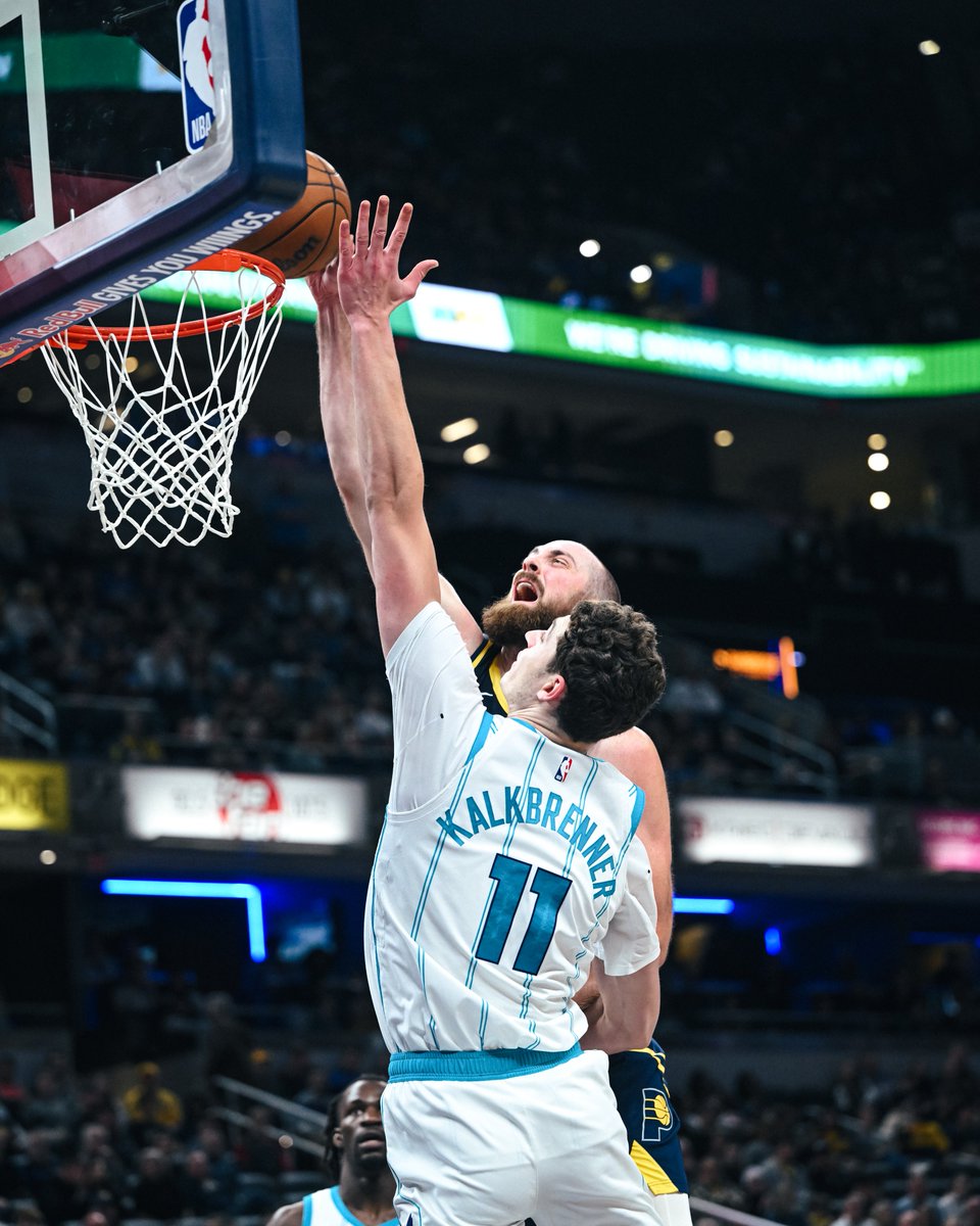 the dunk and the reaction 🖼️ 