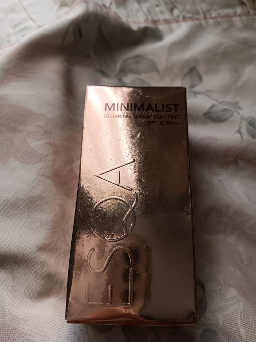 Dsunzets's tweet photo. Preloved skintint esqa shade biscuit, exp 12/07/2028. 
Bisa oren🍊✅️
price: 80k 
bener bener baru dipake 2× dan itu pakenya se dot aja. Aku jual karena salah shade. https://t.co/GD3ZffehLK