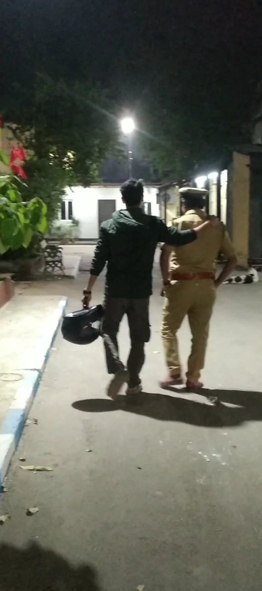 Krishsarkar69's tweet photo. suddenly meet with my friend #krishsarkar #hibebz https://t.co/7FZEgE30BC