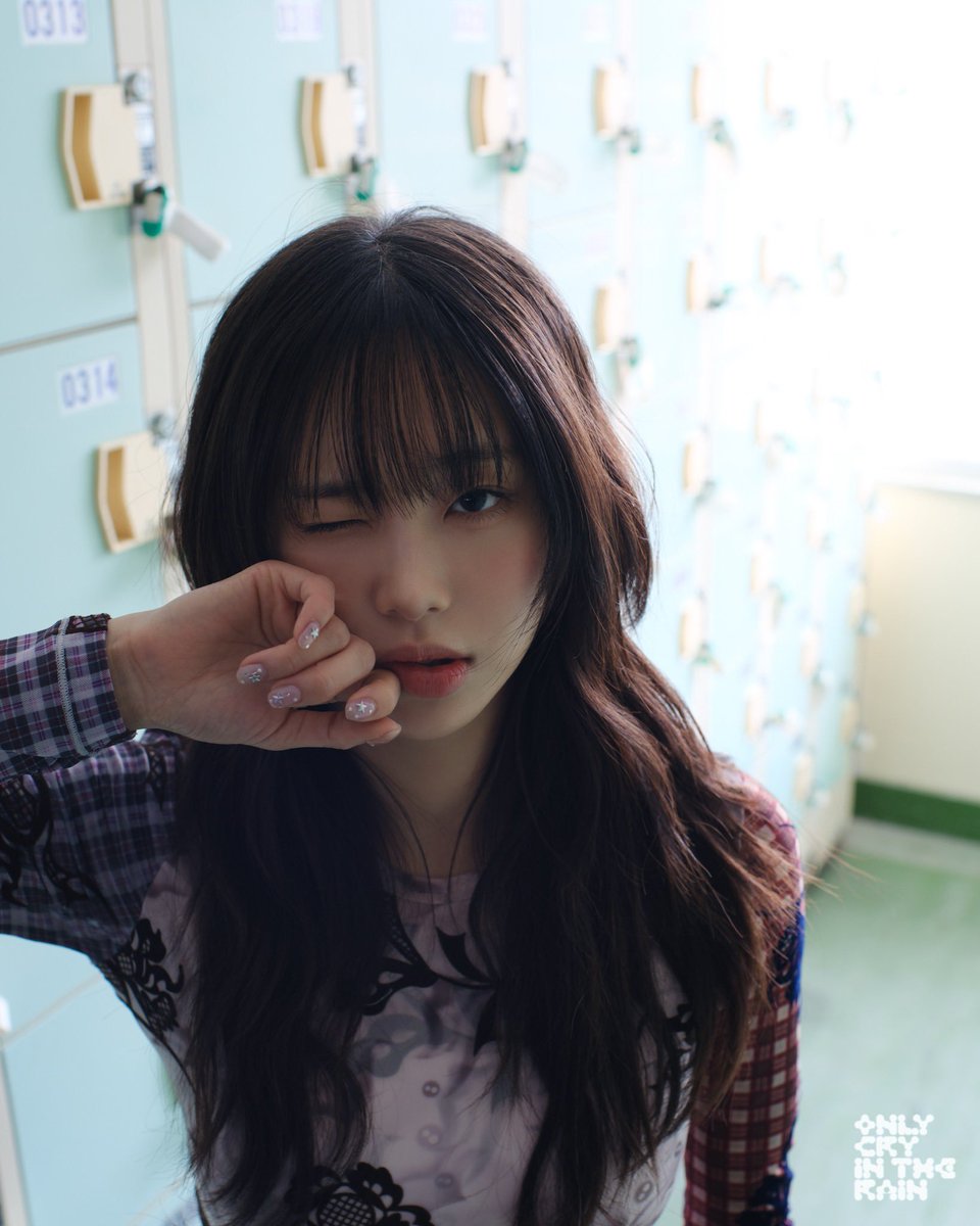 kchartsmaster's tweet image. CHUU will make her comeback in January with her first full album.

v.daum.net/v/202511201022…