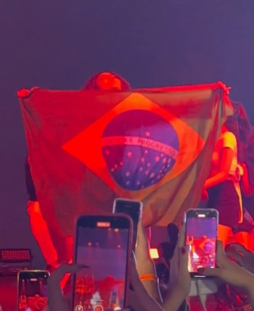 anyvenusta's tweet image. foto com som &quot;represent gotta represent&quot;