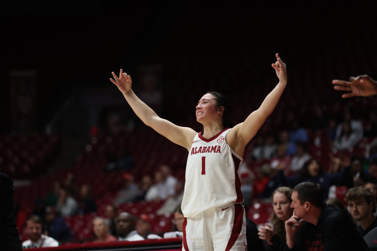 AlabamaWBB's tweet image. THE FRESHMAN FROM SPRING GARDEN IS ON FIRE! 🔥