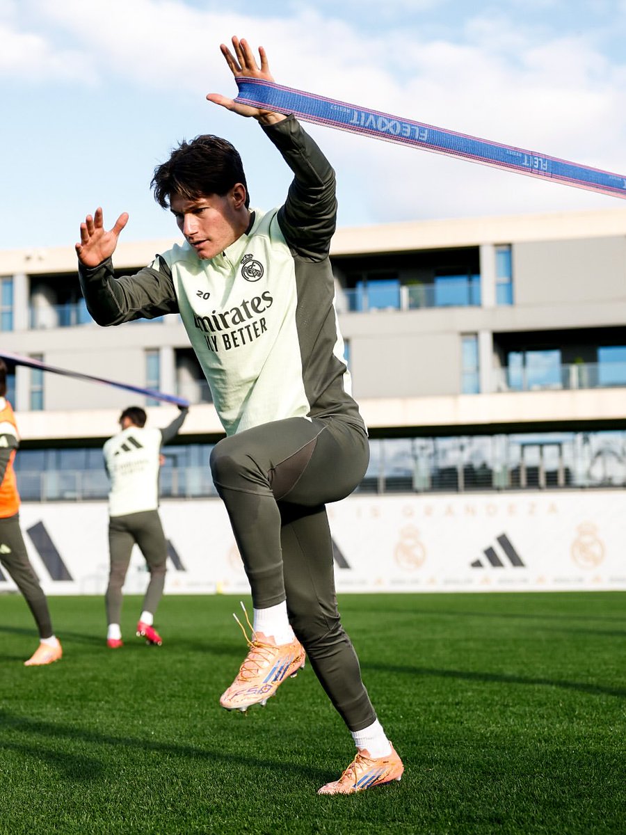 alice_iice's tweet image. Daily training

#RealMadrid
#HalaMadrid
#RMFans
#RMCF
#Madridistas
#VamosReal
#HalaMadridYNadaMas