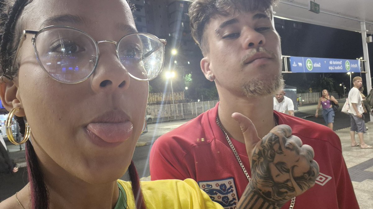 mi fora do eixo 🪭 tweet media