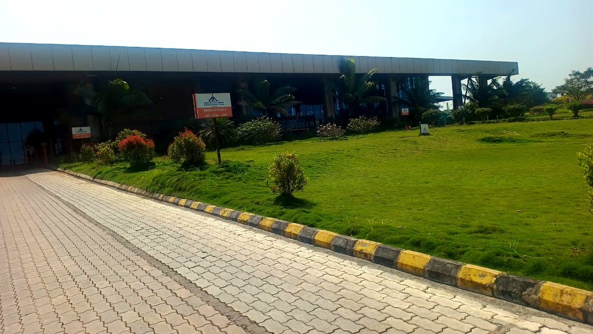 aaihbxairport's tweet image. ಹುಬ್ಬಳ್ಳಿ ವಿಮಾನ ನಿಲ್ದಾಣದಿಂದ 19/11/2025ರಂದು ನಿಗದಿಯಾದ ವಿಮಾನಗಳ ವಿವರ:
ನಿಗದಿತ ಆಗಮನ- 6
ಒಟ್ಟು ಪ್ರಯಾಣಿಕರು-655
ನಿಗದಿತ ನಿರ್ಗಮನ-6
ಒಟ್ಟು ಪ್ರಯಾಣಿಕರು-631
ನಿಮ್ಮ ವಿಮಾನಯಾನ ಸುಖಮಯವಾಗಿಸಲು ಸದಾ ನಿಮ್ಮ ಸೇವೆಯಲ್ಲಿ ನಿರತರಾಗಿದ್ದೇವೆ.
Total pax-1286🙂 sked mov-12
#FlightUpdate
@AAI_Official @AAIRHQSR @aairedsr