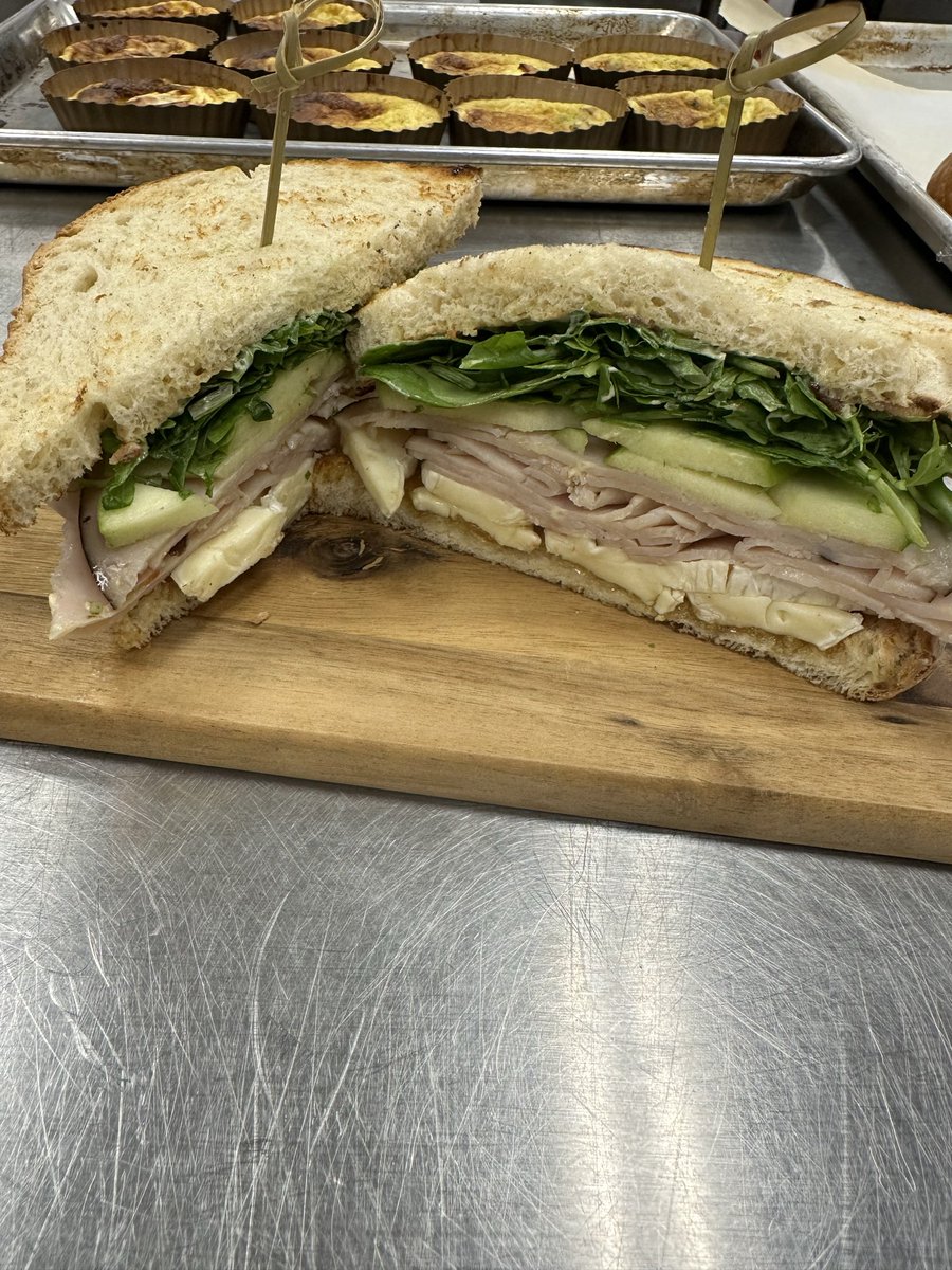 apexculinary's tweet image. The Palm Leaf Cafe’s holiday menu! 🌴❄️☕️