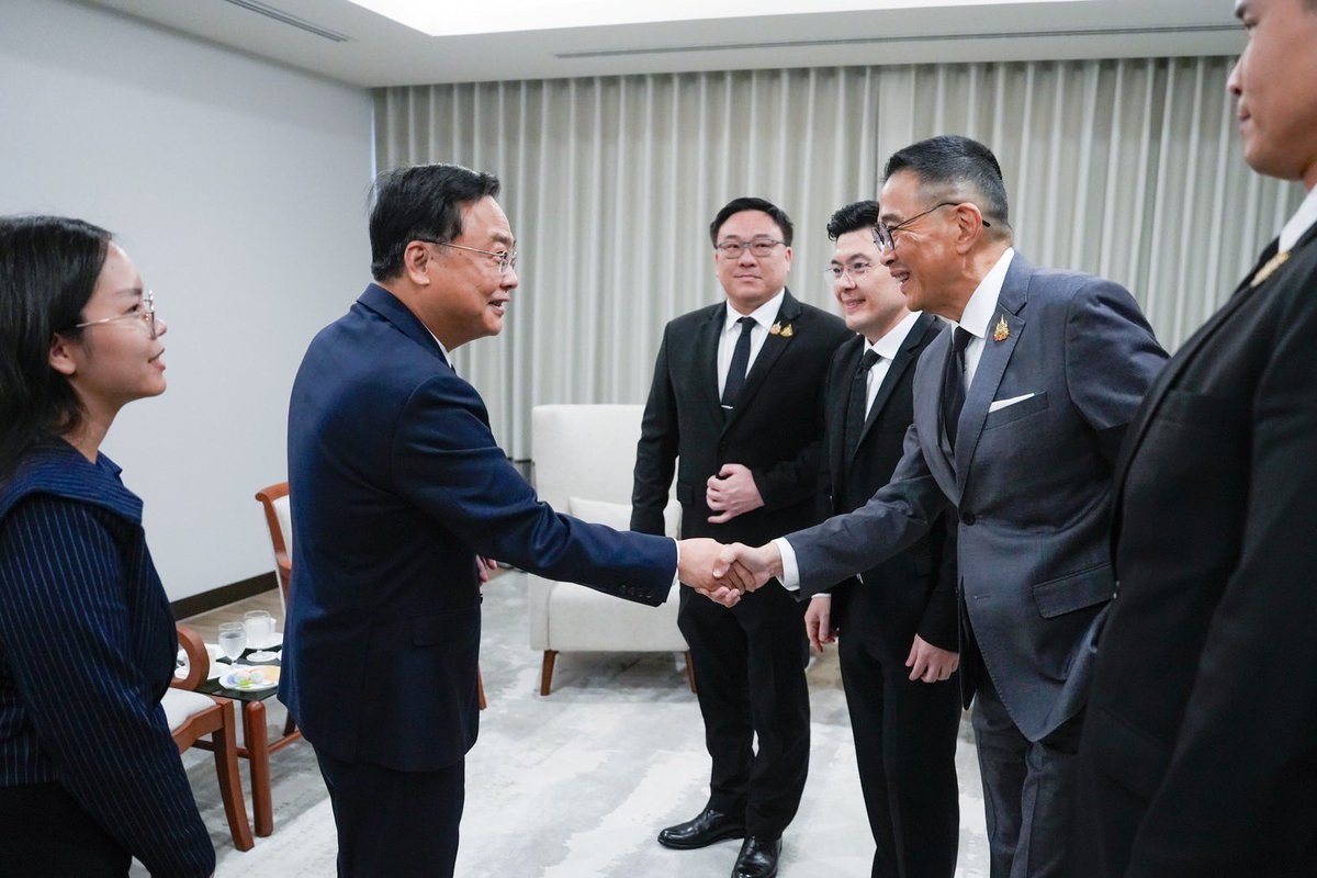 “Started my birthday with the most elegant surprise. A stunning bouquet from H.E. Zhang Jianwei, Chinese Ambassador — such a thoughtful gesture that instantly elevated my day. Feeling grateful, inspired, and wrapped in a little extra birthday magic today.“