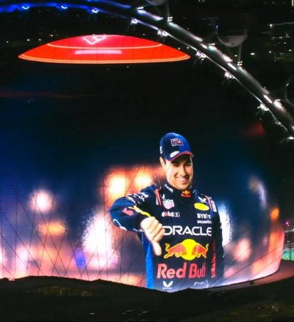 Chapis__SP11's tweet image. A veces solo se necesita el entorno correcto para volver a brillar ✨😍

#CheCadillac