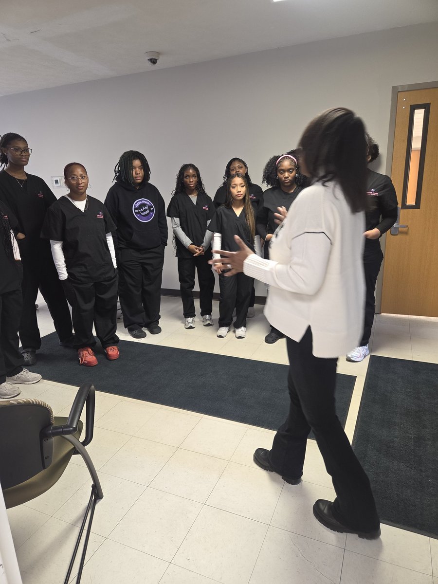 Big day for our  <a href="/STEAM_GEMS/">Grace M. James Academy of Excellence</a> Junior Biomedical students! They kicked off a new partnership with <a href="/ElderServeInc/">ElderServe Inc</a>, an organization enriching the lives of older adults in Louisville’s West End. Students will assist with activities &amp; encourage social engagement and community bonding.