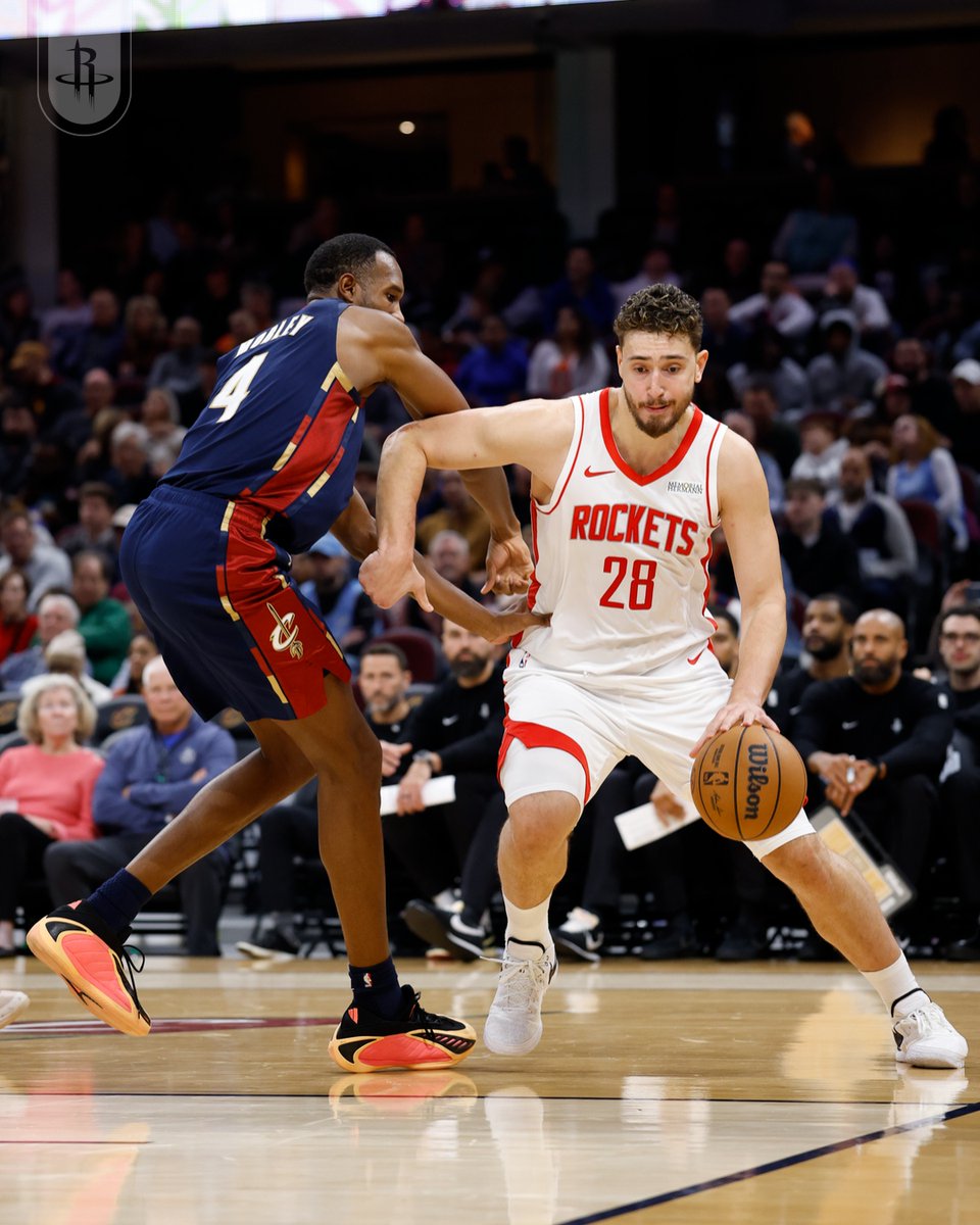 After the 3rd

Rockets: 74
Cavs: 70 