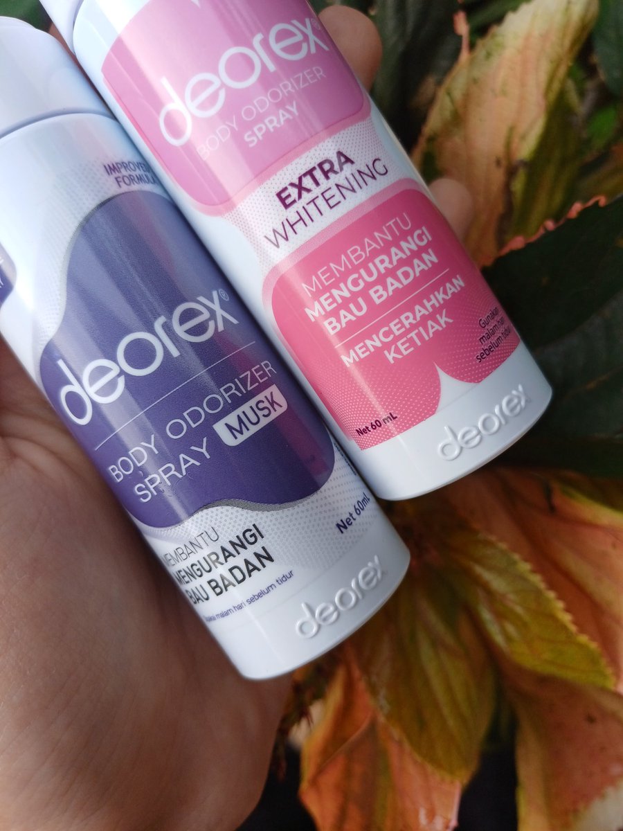 good4jeo's tweet photo. tim deorex pink or ungu? 🤔
btw ini kegunaannya sama, cmn beda di wanginya aja
—pink: floral fruity BONUS bs mencerahkan!
—ungu: lebih soft, powdery, trs ada cooling sensationnya ✨️
klo aku sih tim #FreshBloom! ini deodorant tp wanginya kaya parfum 🫶🏻
https://t.co/DkYiglIHrf https://t.co/COjRj1QPl0