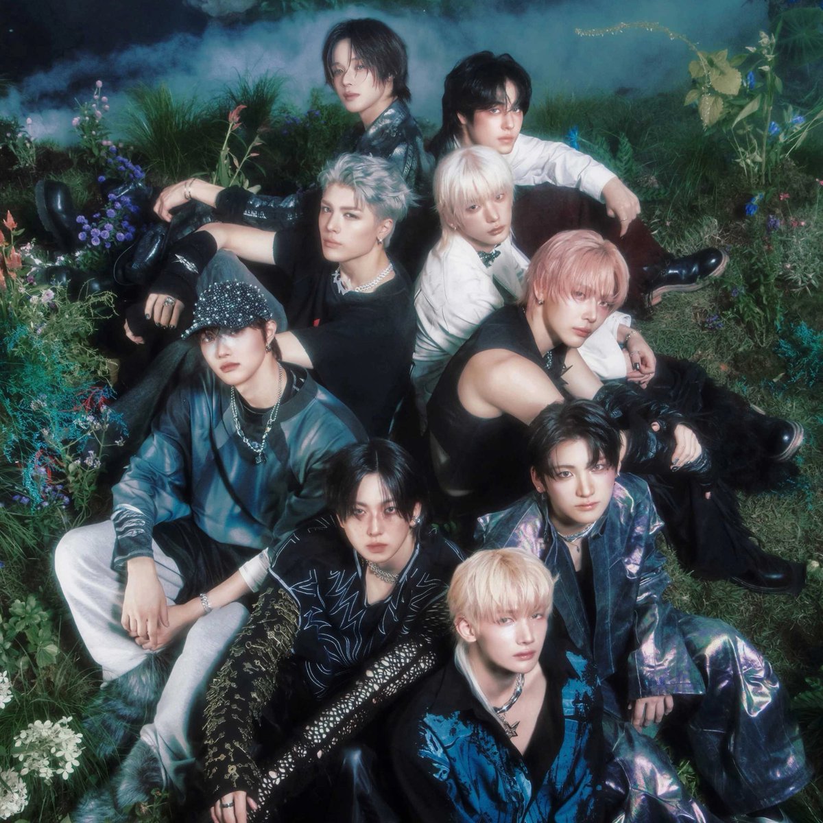 koreansales_twt's tweet photo. Circle Album Chart — Week 46, 2025

1. #PLAVE PLBBUU (POCA) — 709,645 copies 🆕
2. #CLOSEYOUREYES blackout (EVER ver.) — 547,571 copies 🆕
3. #ITZY TUNNEL VISION — 310,615 copies 🆕
4. #PLAVE PLBBUU — 260,433 copies 🆕
5. #andTEAM Back to Life — 114,399 copies ⬆️
6. #ITZY TUNNEL VISION (POCA) — 77,258 copies 🆕
7. #BOYNEXTDOOR The Action — 32,887 copies ⬆️
8. #TWS play hard — 32,410 copies ⬆️
9. #YEONJUN NO LABELS: PART 01 (Weverse) — 30,630 copies ⬇️
10. #ONF UNBROKEN — 41,569 copies 🆕