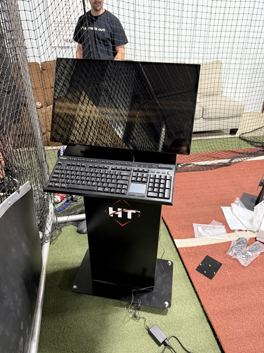 Brandon Hill tweet media