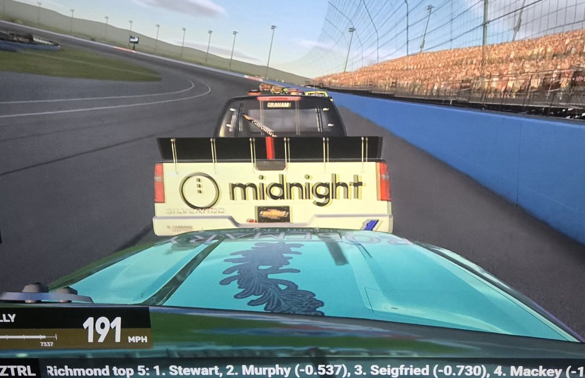 bone_pool's tweet image. 45 minutes of racing left.. slipped back to 13th 
youtube.com/live/Z6IMDkKEp…
Cautions out🚨🚨🚨