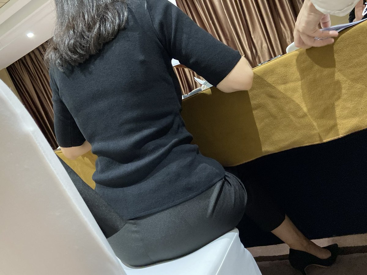 Edison70354830's tweet photo. 开���拍到的风骚小少妇 https://t.co/9WuKy97v71