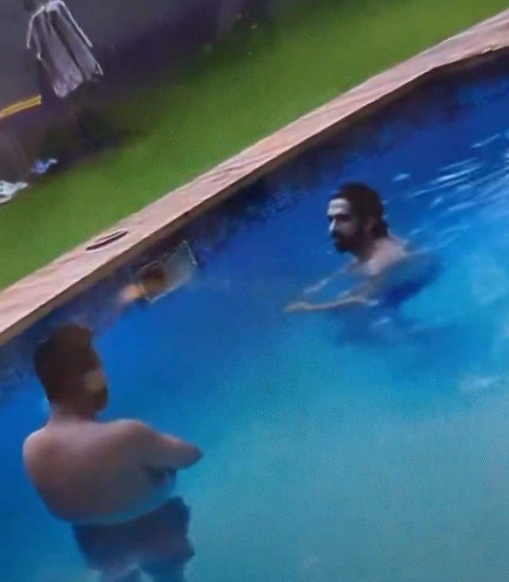 Alliswellxvt's tweet photo. Did anyone else notice how Amaal and Shehbaaz were chilling in the pool, talking for ages without their mics and Bigg Boss didn’t say a word?   

But when Ashnoor and #AbhishekBajaj were there… we all remember what happened. Double standards much? #BB19 • https://t.co/RTDcO3SSE4