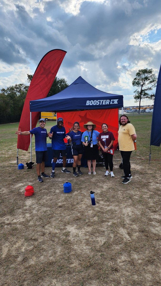 misspaek's tweet photo. It was such a FUN time cheering on our Ss at the Boosterthon Rhino Run! Loved the happy energy, beautiful smiles, hugs, & high-5s! Thankful to our parent volunteers & staff who helped make today a huge success. π¦β₯οΈ #RRErhinos #RREpta #YourGratefulRhinoPrincipal @Rockin_Rhinos https://t.co/9gh7TdBFym