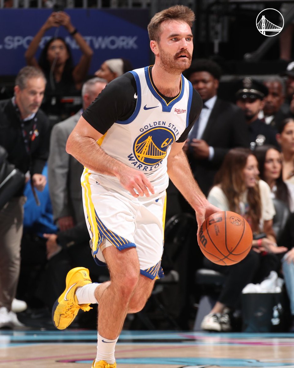 Keep it moving Pat.

Career High:
⚡️7 rebounds 
⚡️7 assists 