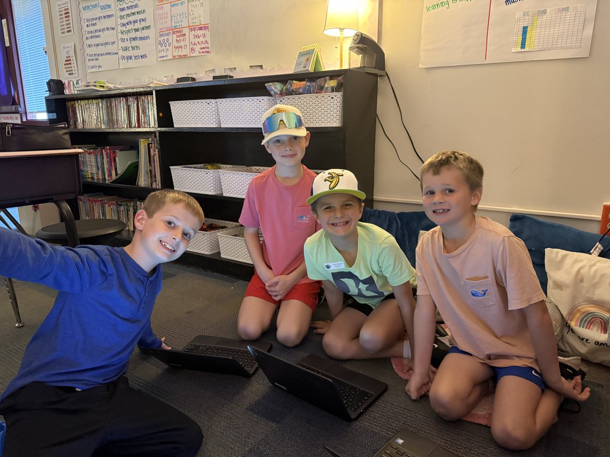 Miss White tweet media