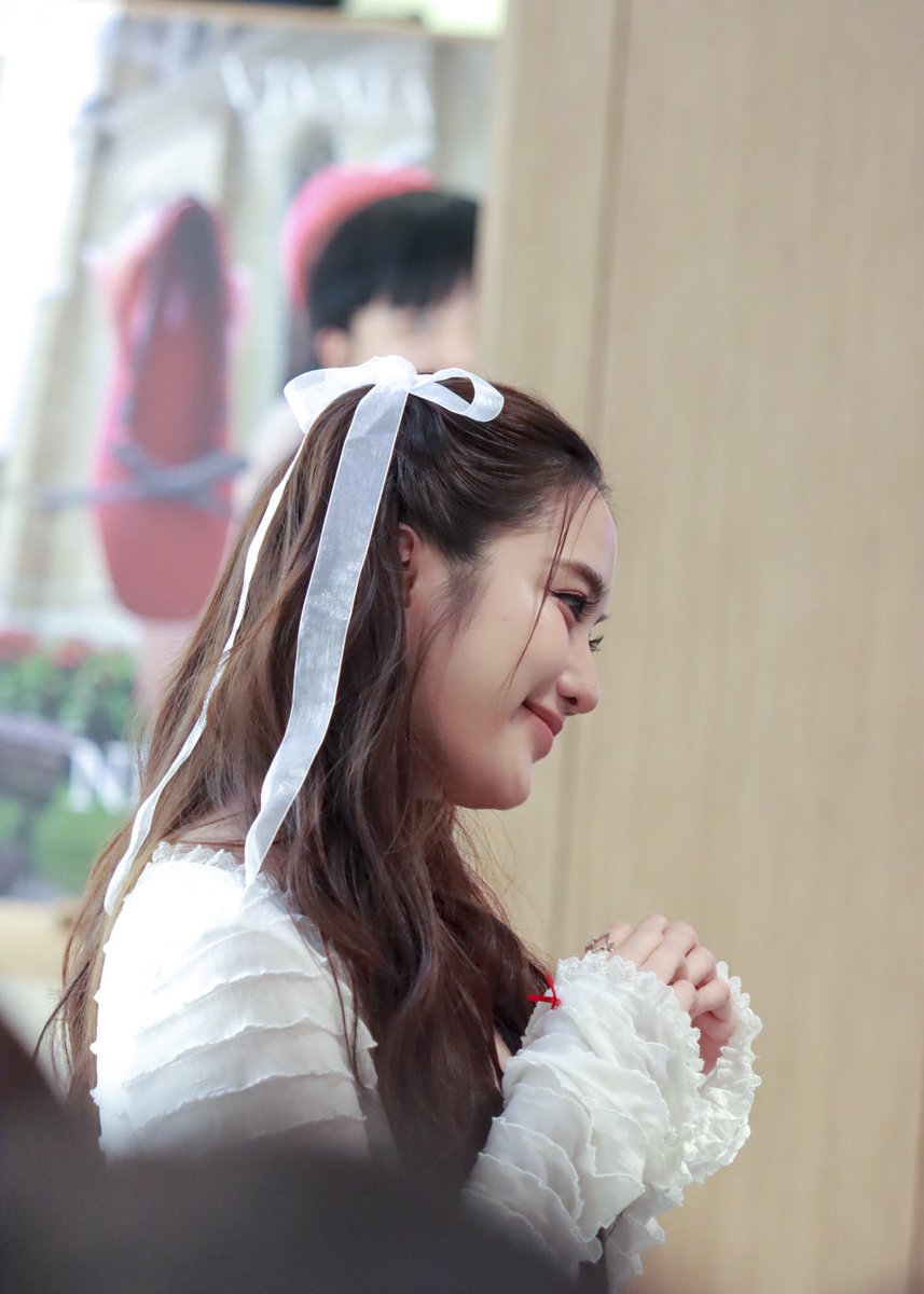 Sampiyo_freen's tweet image. Reply with the tags:

•Freen is  the standard
•Freen is  Fashion Queen 
•Freen is Global it girl 
•Freen is top visual 
•Freen is iconic
•Freen is amazing 
•Freen is talented
•Freen is lovable
•Freen is precious 

SAROCHA X VIVAIA SIAM CENTER
#FREENxVIVAIATH
#srchafreen