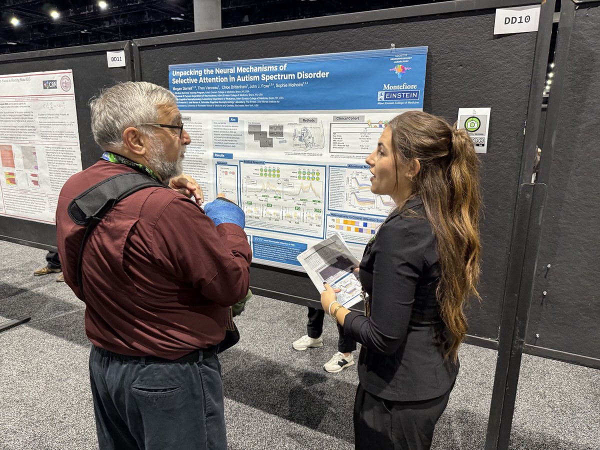 SMolholm's tweet image. #sfn2025 ⁦@MeganDarrell1⁩ presenting her work on selective attention in autism. Awesome as always!⁦@EinsteinPhD⁩ ⁦@EinsteinMed ⁩