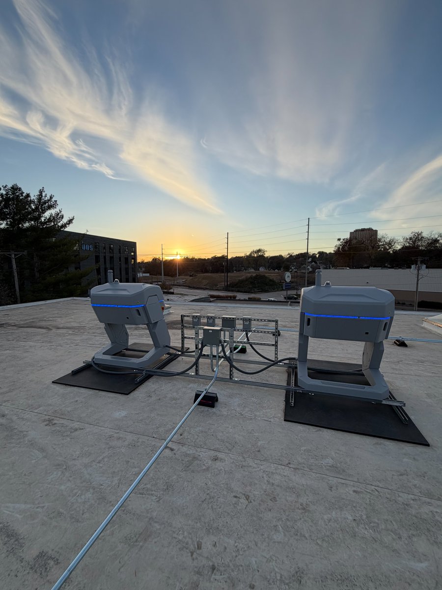 OmahaPolice's tweet image. 🚔🚁 OPD is launching Nebraska’s first Drones as First Responders program TOMORROW!

This new initiative improves response times, boosts officer safety, and provides real-time aerial awareness during critical incidents.