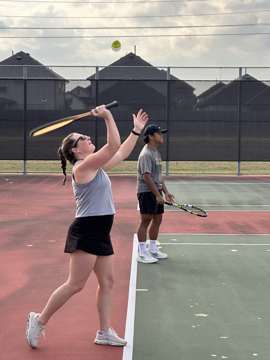 Moving the Needle!!!!  <a href="/CyParkTennis/">Cy Park Tennis</a> and <a href="/CypressParkHS/">Cypress Park HS</a> staff teamed up for the 1st ever Thanksgiving Turkey Tournament.  What an awesome way to build campus unity and spirit 💛🖤🎾🦃 <a href="/CFISDAthletics/">CFISDAthletics</a> <a href="/CoachLawrenceFB/">Donald Lawrence</a>