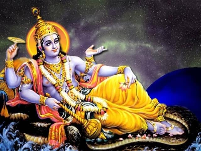 श्री हरि की कृपा हो जाए, तो जीवन की हर दिशा स्वयं सही हो जाती है। 🙏
🙏 ॐ नमो भगवते वासुदेवाय 🙏
#ShriHari #Bhakti #GoodMorning #Motivation