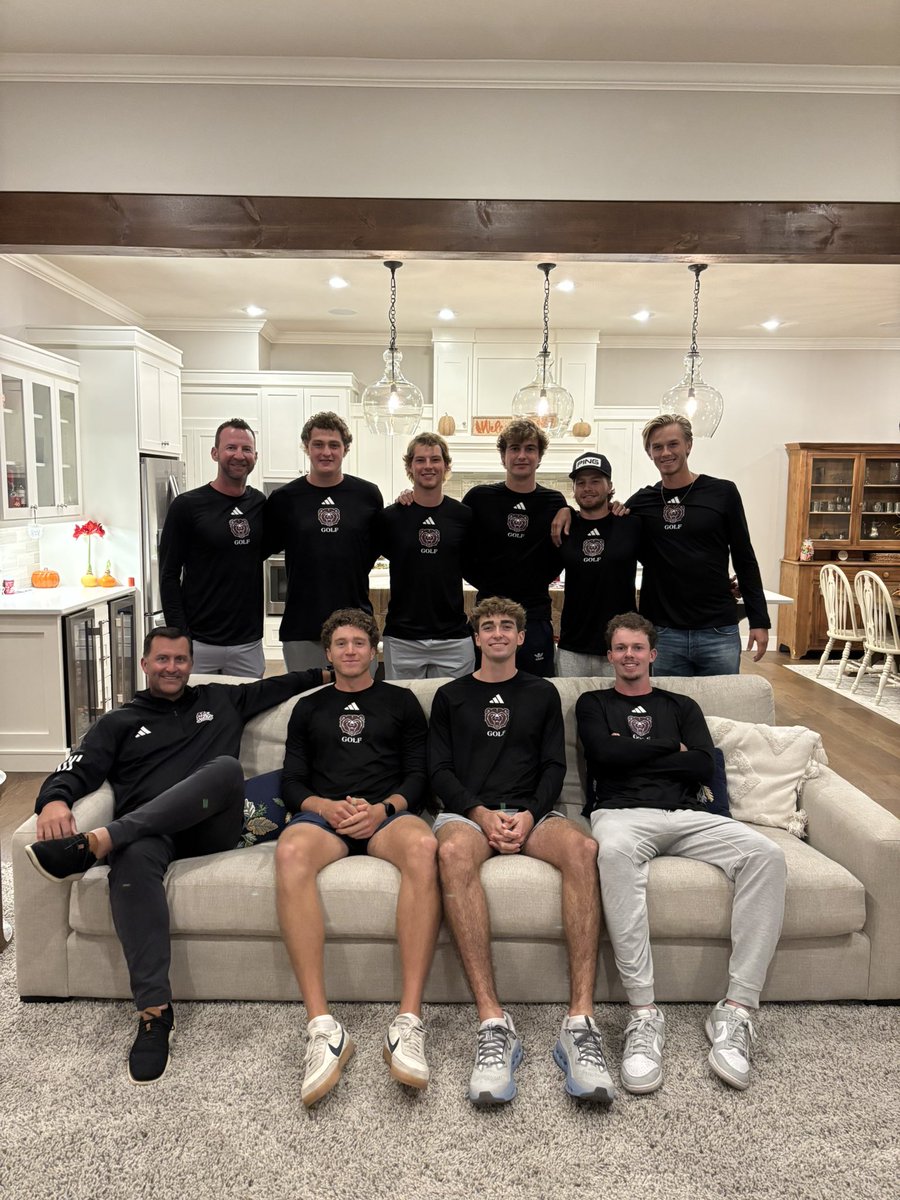 PatrickRansdell's tweet photo. Great evening with @MoStateMGolf - almost time to tee it up! Go Bears!🐻 https://t.co/MqDzmDngEi