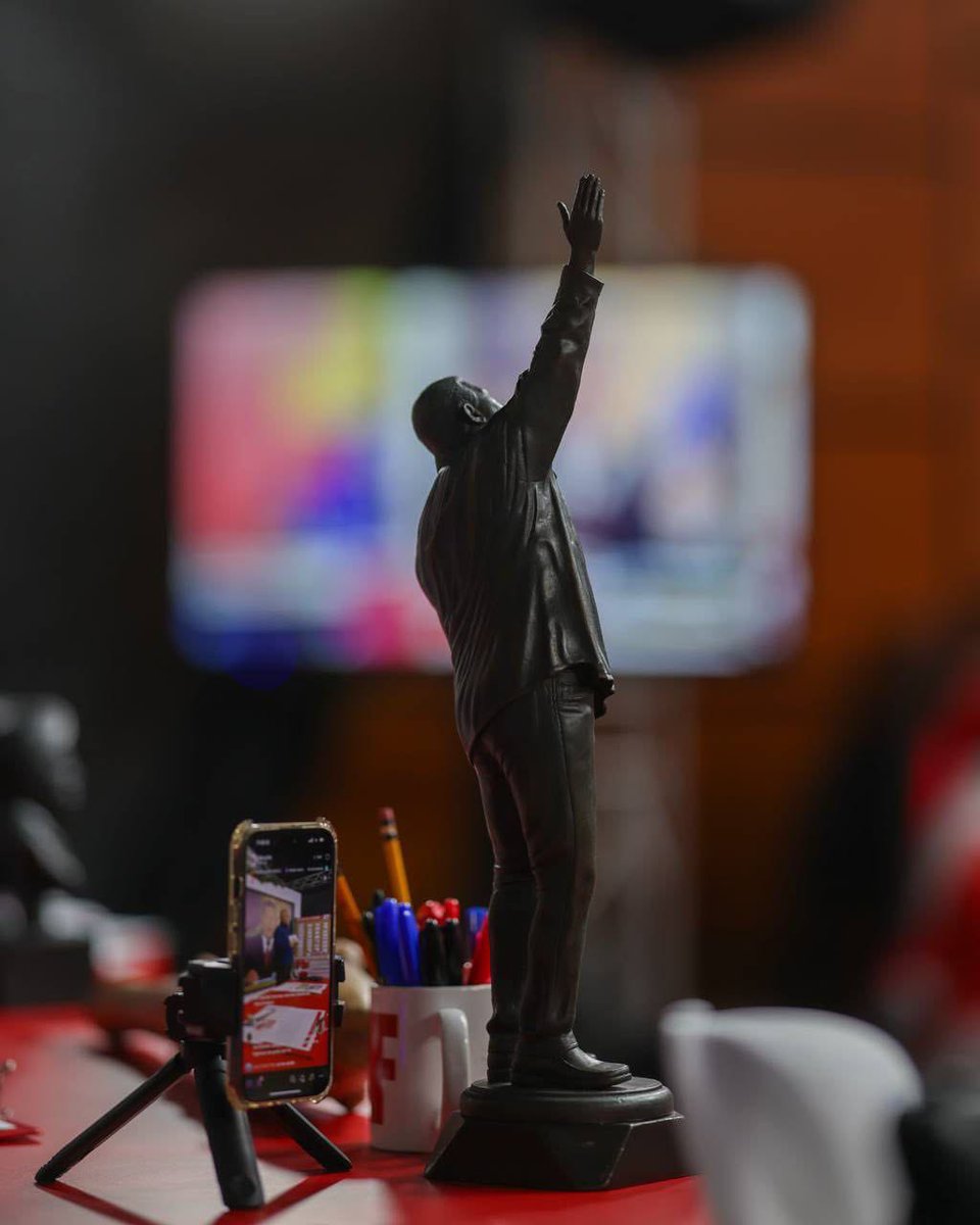 Herensugea_'s tweet image. #19Nov|| Equipo de investigación de Venezuela #UnleashDracarys presente en el programa de todos los venezolanos: El Mazo Dando. ¡Porque #SomosPatriaDePaz!

Gracias, Capitán @dcabellor por permitir que el Dragón que defiende al Pdte. Nicolás Maduro, la Paz y la Soberanía de la…