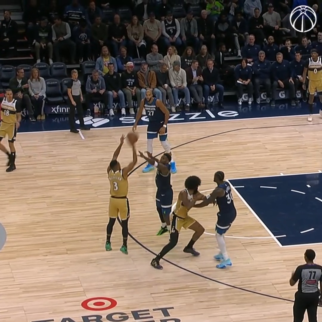 CJ's got 14 points so far tonight 📊 