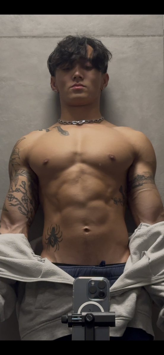 twitch.tv/bneztv

going to be playing valorant