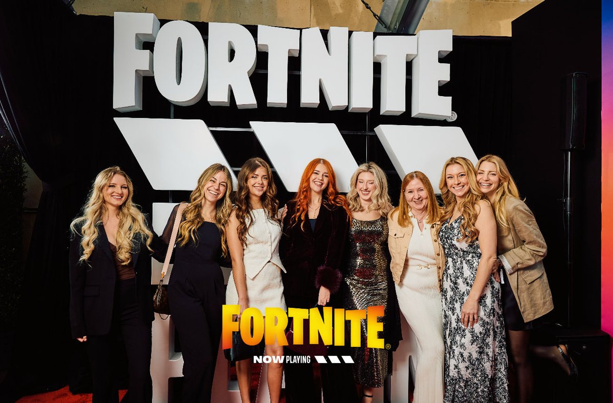 Fraanticc's tweet image. YOUR FAVORITE FORTNITE GIRL SQUAD