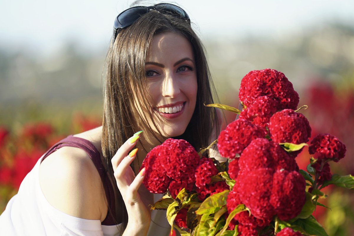 PKMNAttica's tweet image. Why be normal when you can be ✨weird✨? 🖤