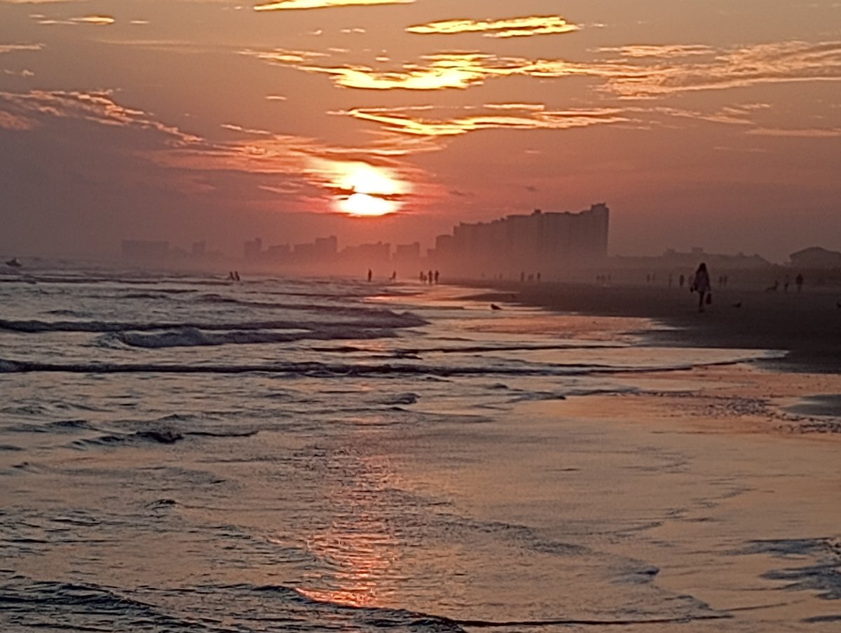 KennyIngram's tweet image. Hey, amazing network! 🌇 I&apos;m on an inspiring quest for the most stunning sunset photos! Those vibrant hues and tranquil vibes captivate my entrepreneurial spirit, reminding us of our limitless potential. Share your favorite sunset pics and magic! #SunsetMagic #EndlessHorizons