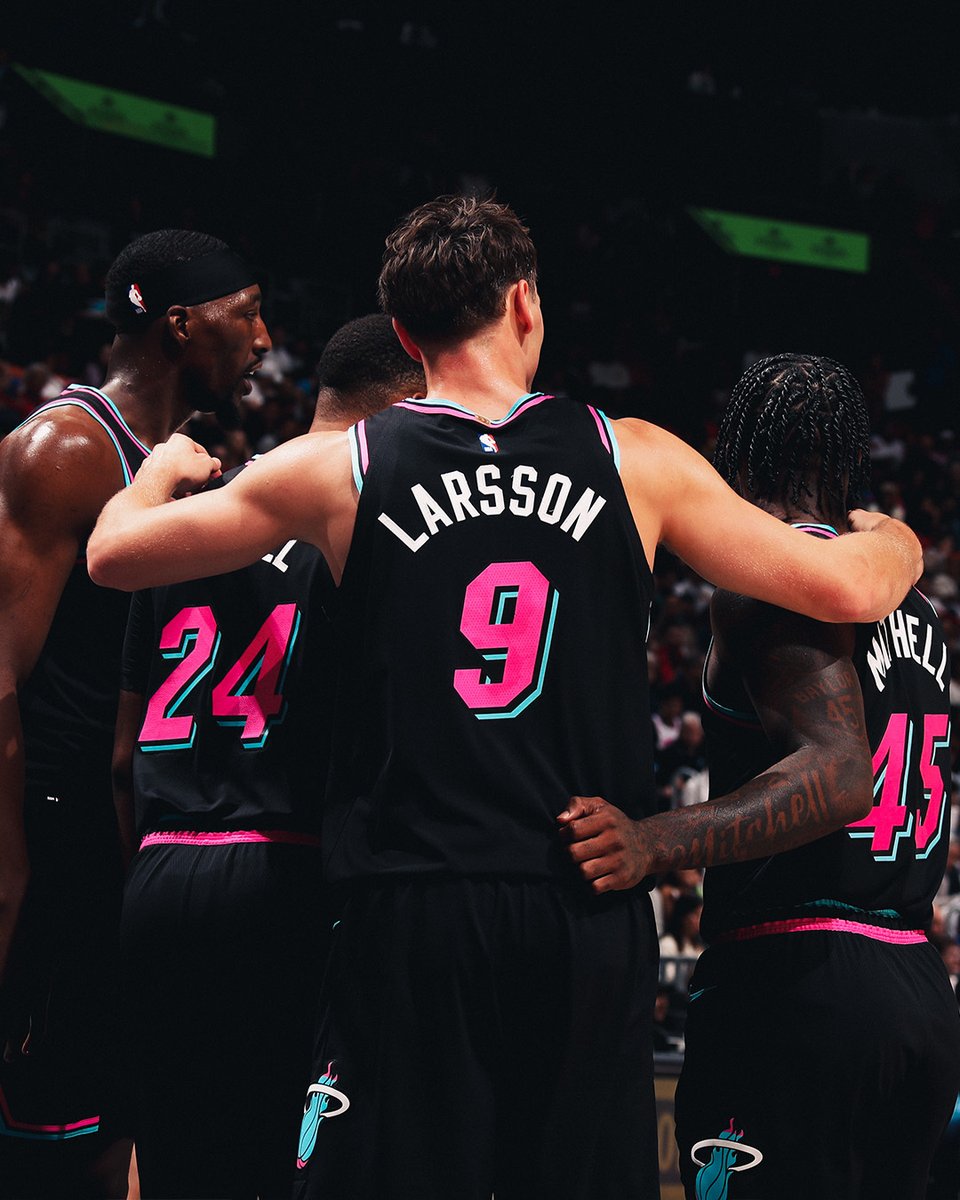 6 minutes left. Who's tuned in to @FanDuelSN_Heat?