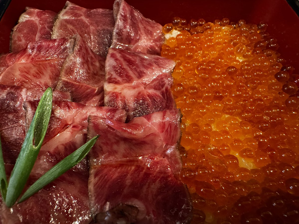 お肉といくらが
出会う日がくるとは🤤🤤🤤

うんますぎたです😋

 #お肉
 #いくら