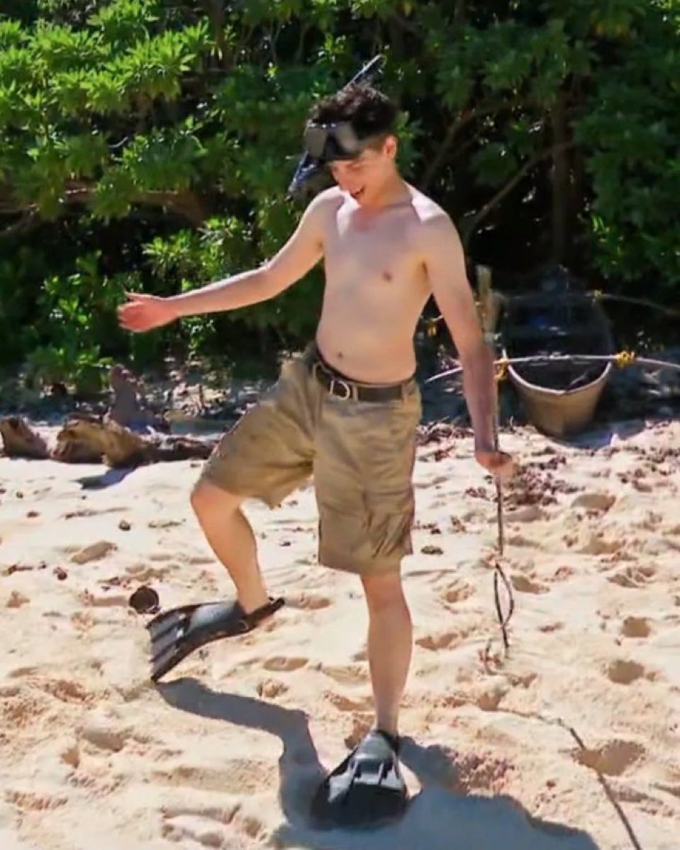 This dork is playing the best strategic game of the new era #Survivor49 #Survivor