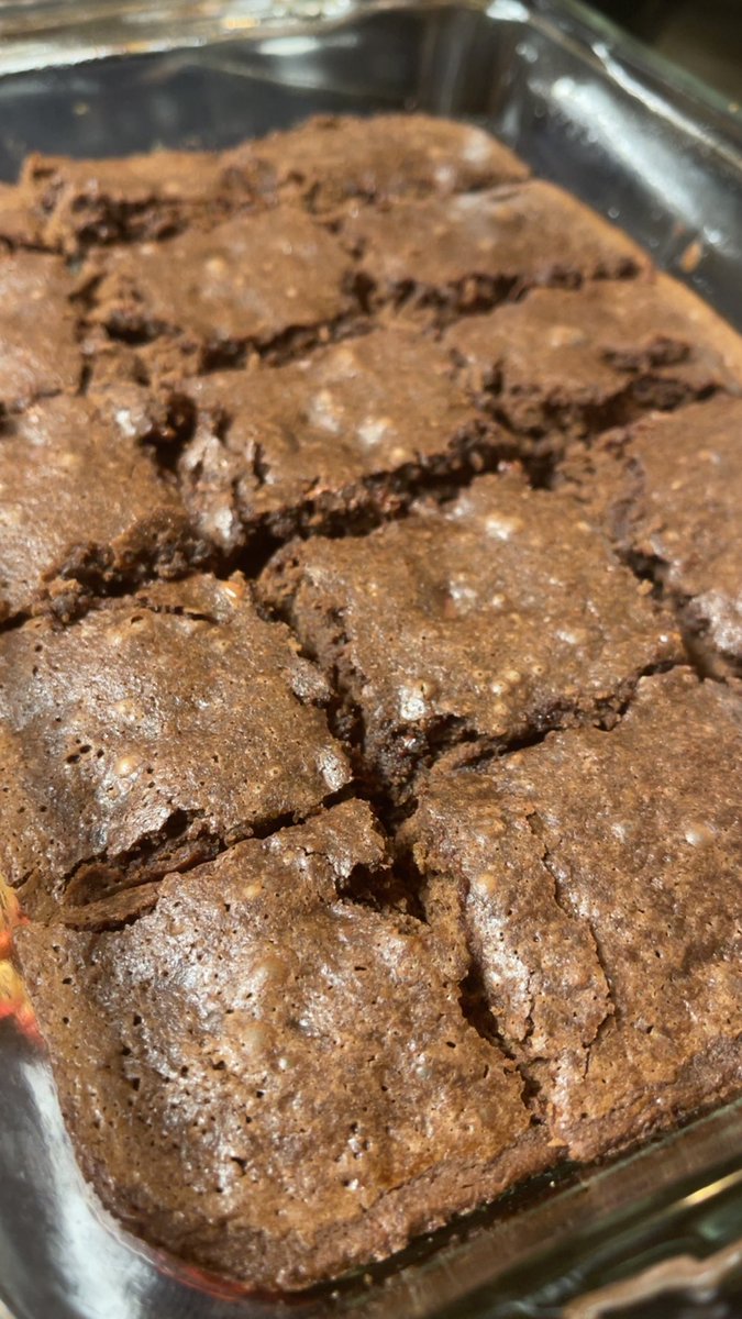 techroach98's tweet image. Made brownies