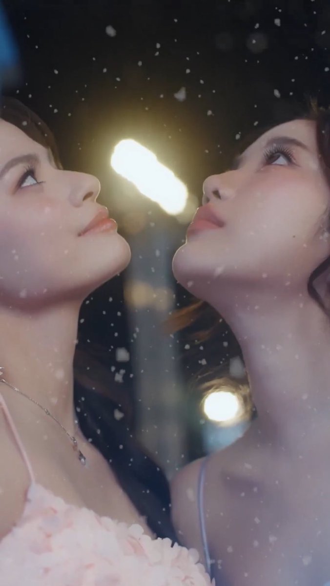 becckfreen's tweet image. &quot;last year there was only one, but this year they’re together.&quot; 🥹🥹🥹🥹

FREEN BECKY AT CTW XMAS
#CTWXmasxFreenBecky
#ฟรีนเบค #FreenBecky