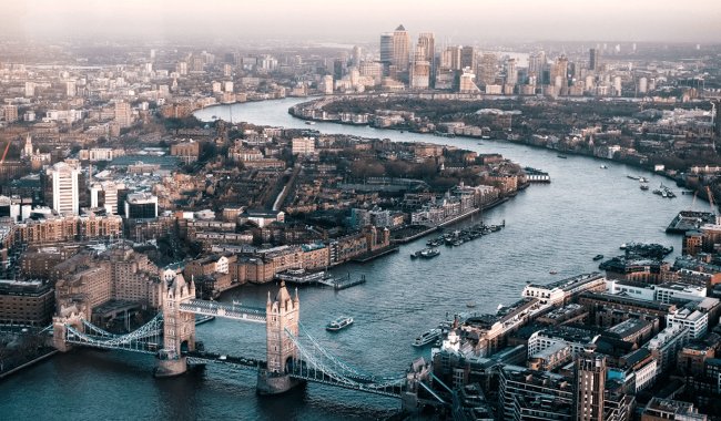 UK rents rose by 5% on average, with the North East leading at 8.9%. England's rents are pressured by new tax and fiscal policy, and higher interest rates increasing mortgage costs for landlords.
$ISF $VUKG $VUKE $AZN $HSBA $SHEL