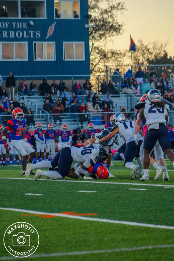 Jayden92173909's tweet image. Sophomore Season Tape!

hudl.com/v/2TEMu4
@rickymremax @AdvLevelRecruit @HermitsFootball @PrepRedzone