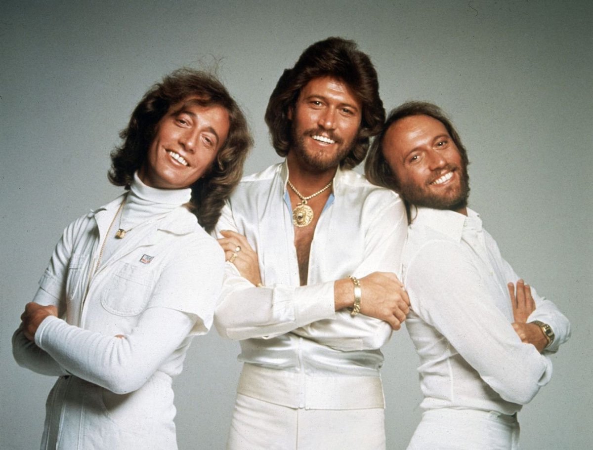 I'm really enjoying <a href="/OwenShroyer1776/">Owen Shroyer</a>'s slow transformation into Barry Gibb.
