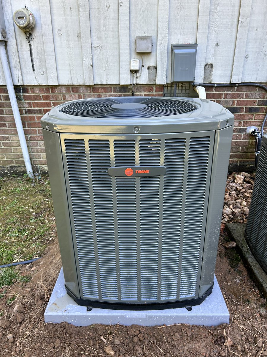 ServiceMedic's tweet photo. The weather has been mild! But not for long! Don’t wait and get stuck in the cold! Service Medic Heating &amp; Air Conditioning provides professional and affordable HVAC installations, repairs and service in Holly Springs and all surrounding areas! Call today @ 919-904-5976 https://t.co/XV0UPT2cvV
